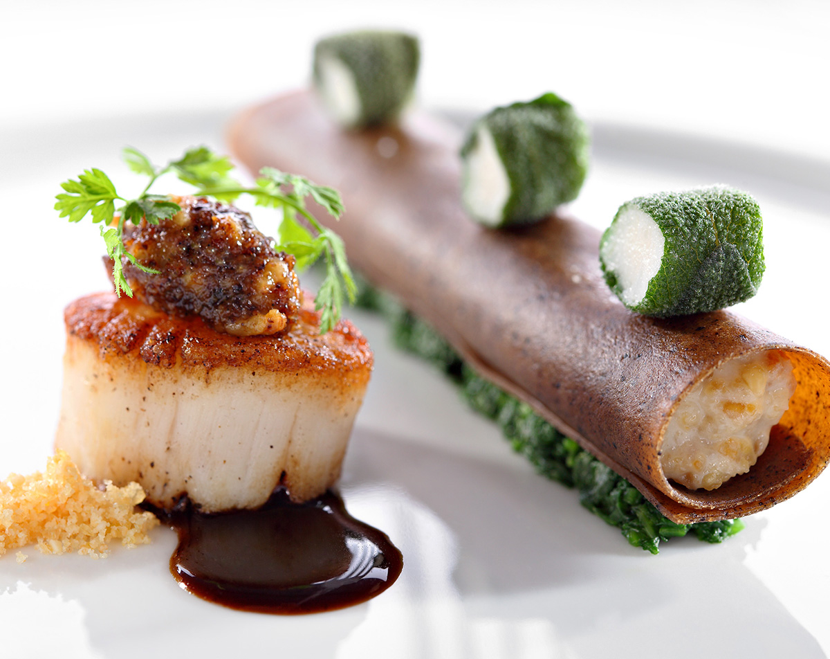 Seared scallops FOUR Magazine