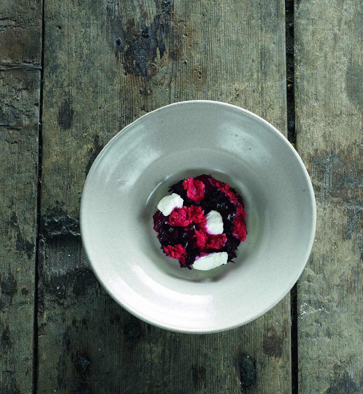 Seasoned beets and raspberry