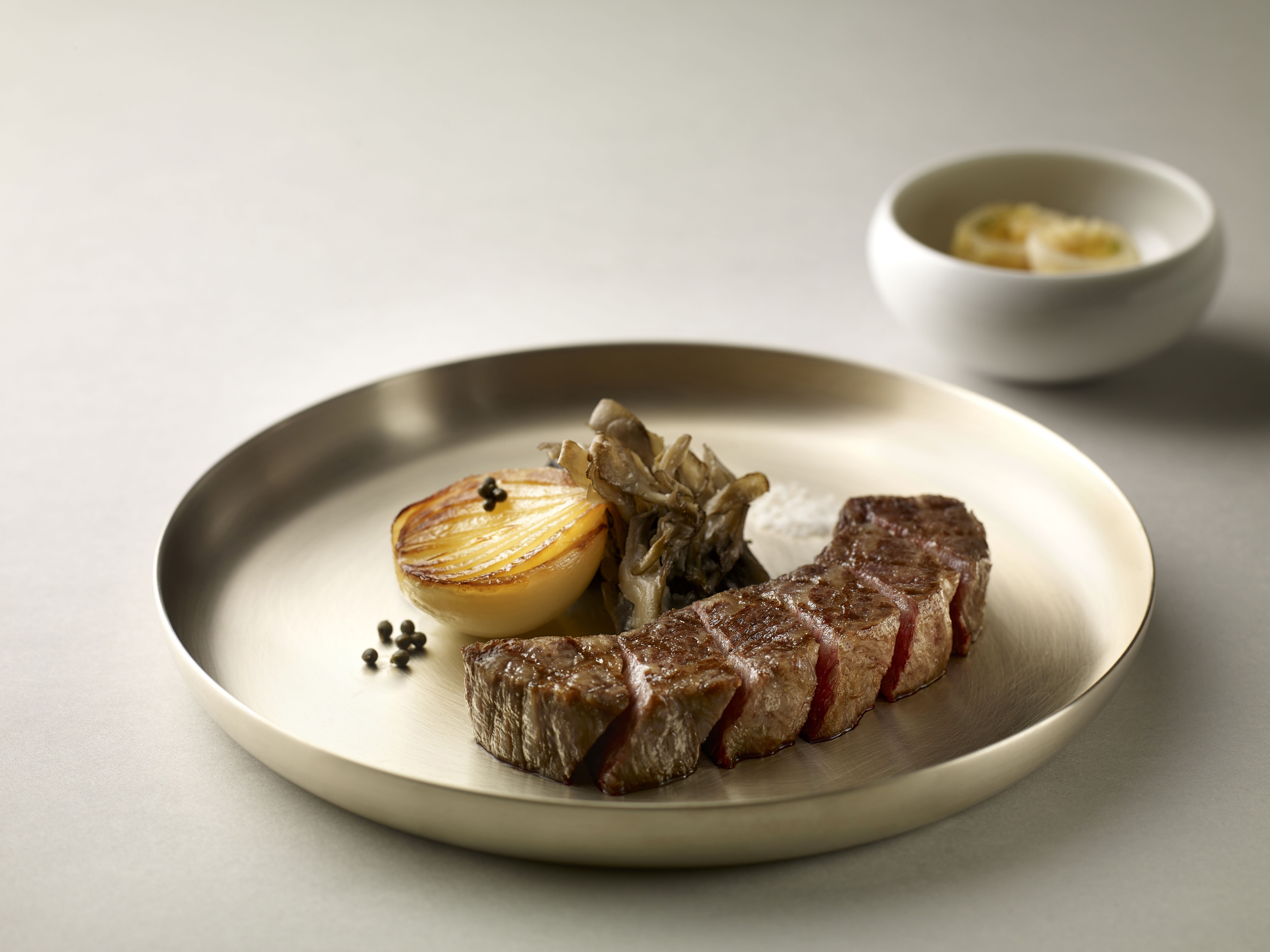 FOUR Magazine The Shilla Seoul_La Yeon_Chargrilled Korean Beef Sirloin