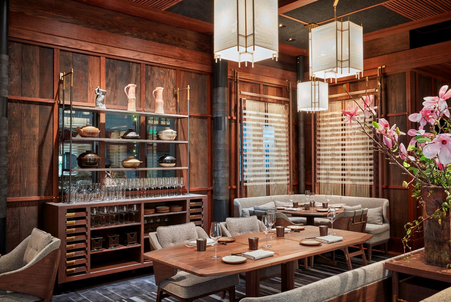 FOUR Magazine Single Thread Interior