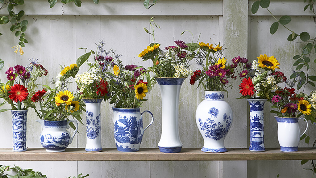 Mottahedeh's Blue and White Vases