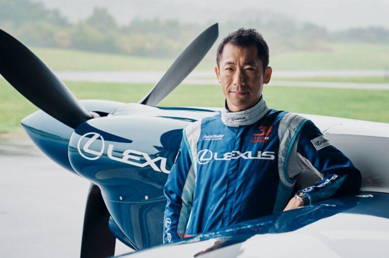 Yoshi Muroya with his LEXUS PATHFINDER AIR RACING plane.