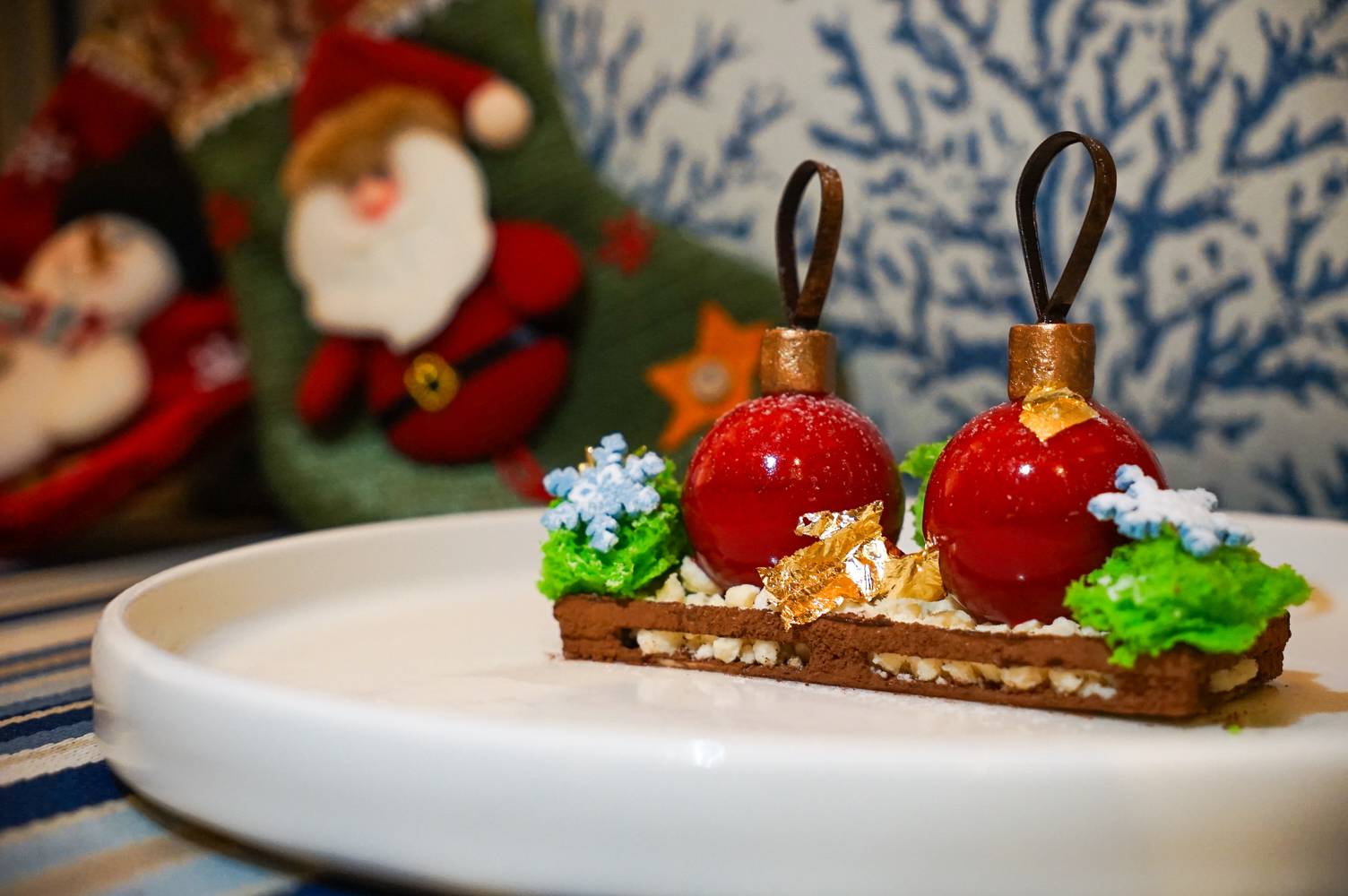 Riccardo Pinna’s Christmas Bauble Dessert